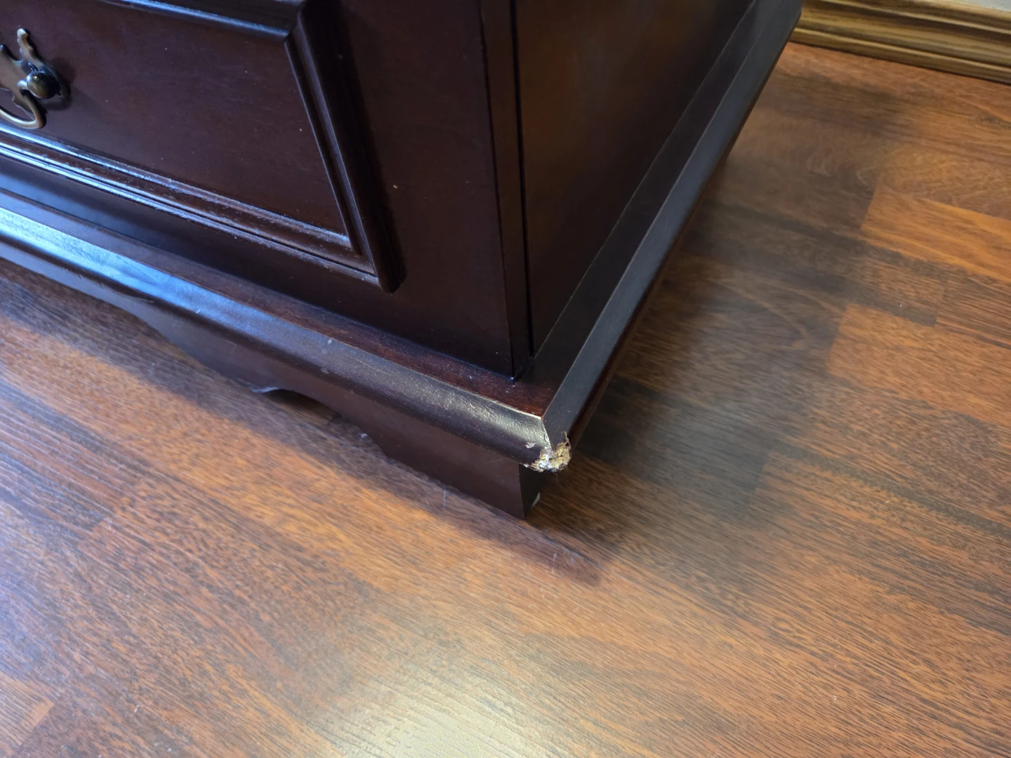 Dark Wood Cedar Chest with Drawers - photo 5