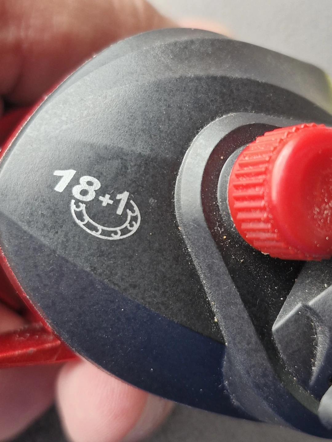 Baitcasting Fishing Reel 7:2:1 Gear Ratio
