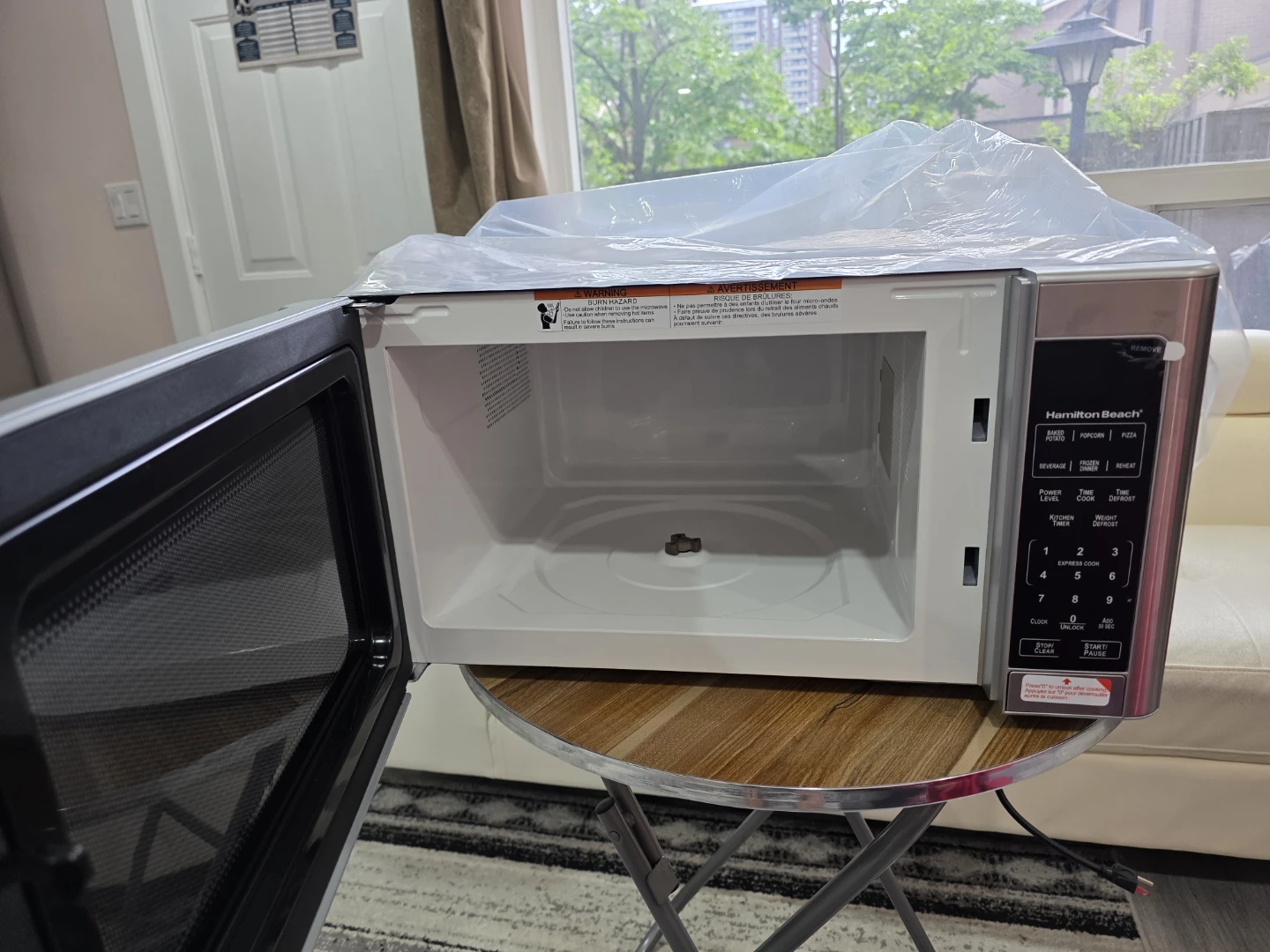Hamilton Beach Microwave - photo 2