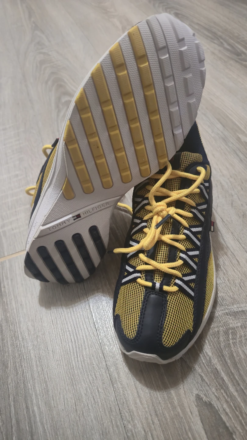 Tommy Hilfiger Men's Yellow and Navy Running Shoes Size 8M - photo 3