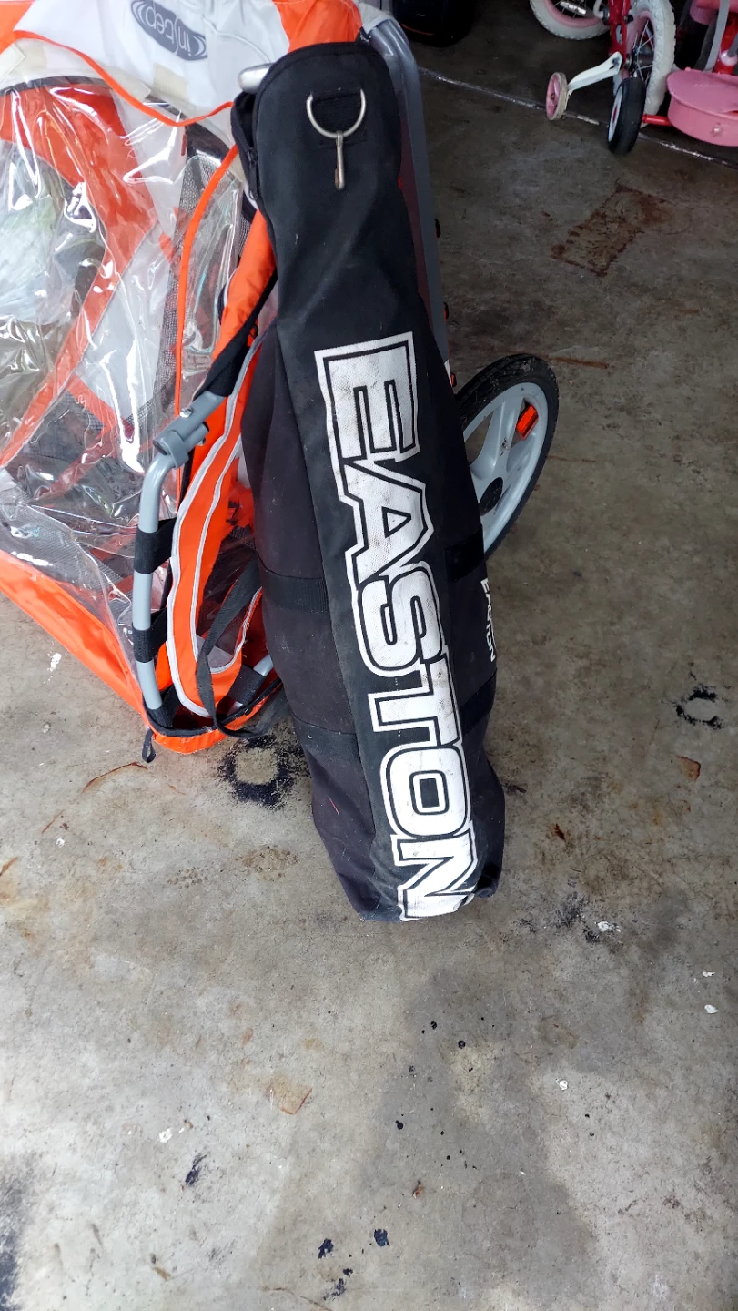 Easton Baseball Bat Bag with Balls