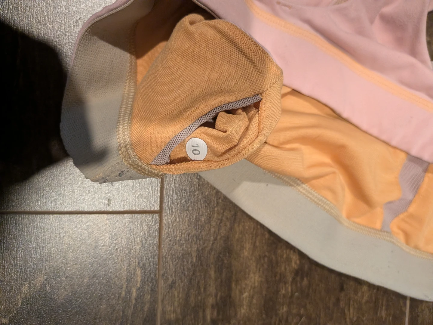 Lululemon Pink Sports Bra Size 10 - photo 3