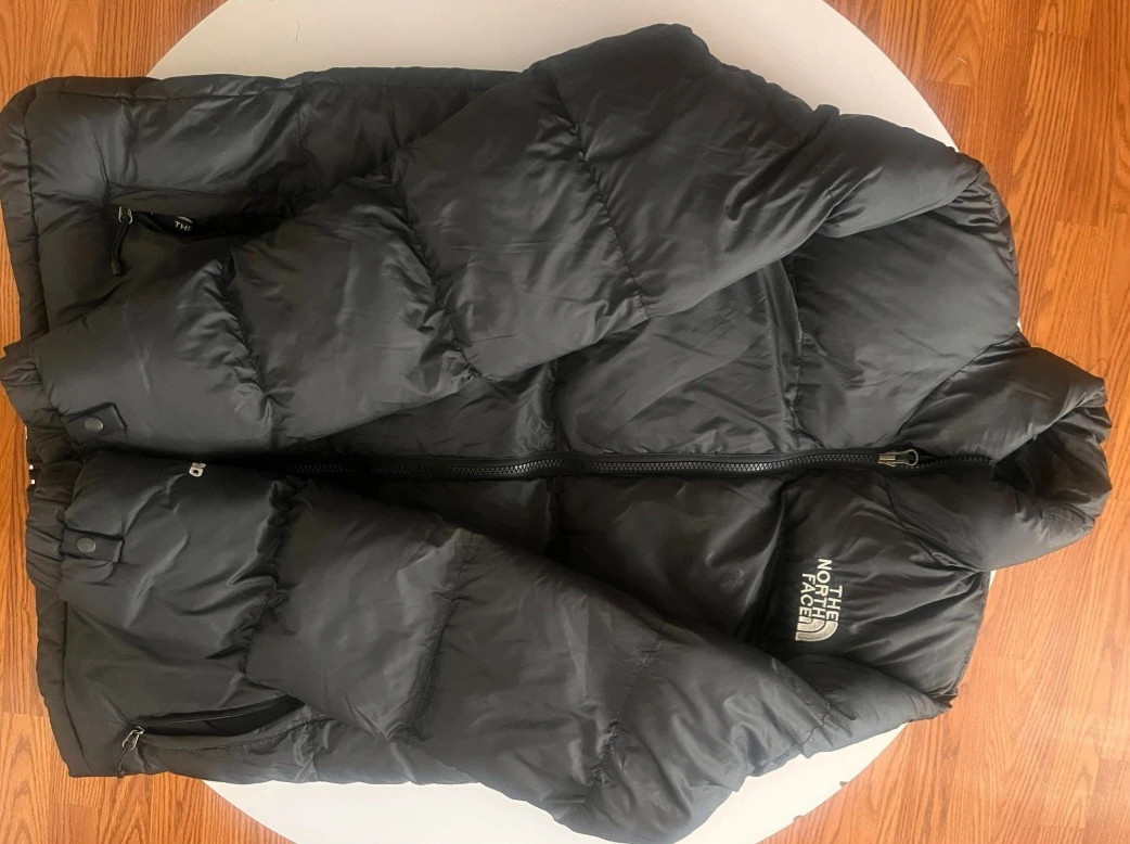 The North Face Puffer Jacket - Black - Medium
