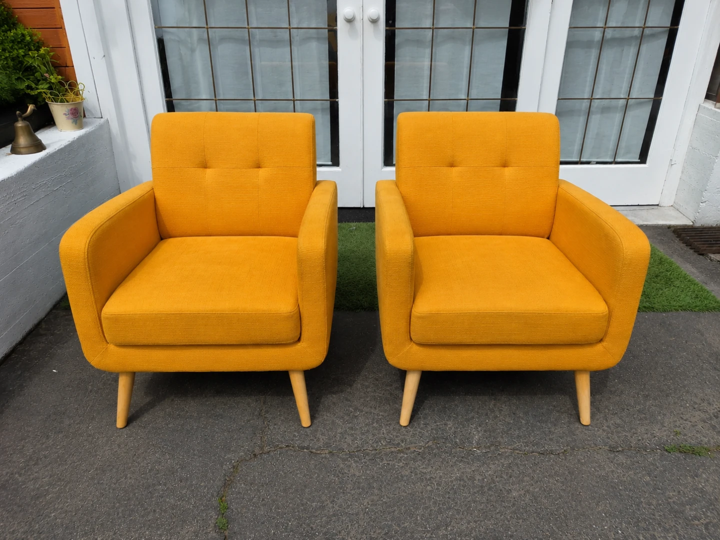 Pair of Yellow Accent Chairs - photo 3