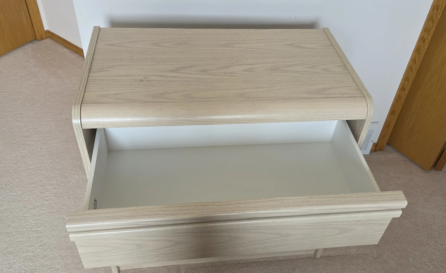 Light Oak Dresser set - 6 Drawers and 3 drawers - photo 5