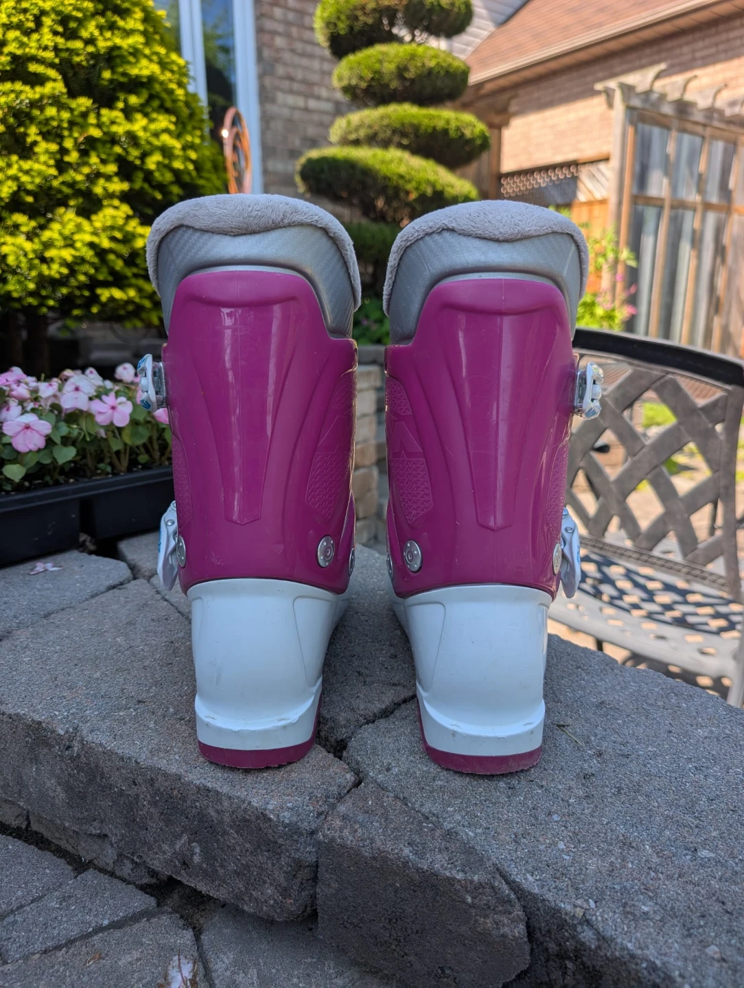 Nordica Little Belle Ski Boots - girls size 24-25 - photo 3