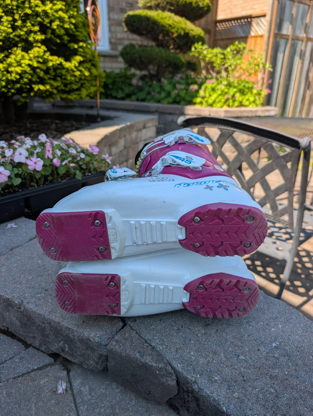 Nordica Little Belle Ski Boots - girls size 24-25 - photo 4