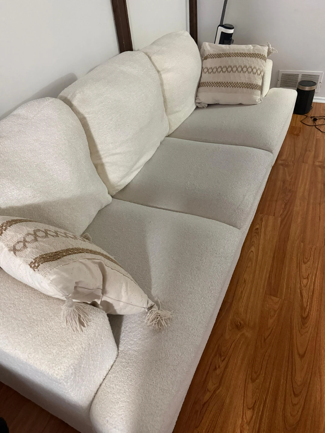 White Boucle Sofa with Cushions - photo 2
