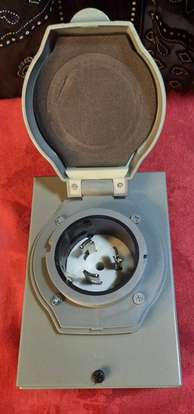 Leviton SS2-50P 50 Amp Power Outle - photo 3