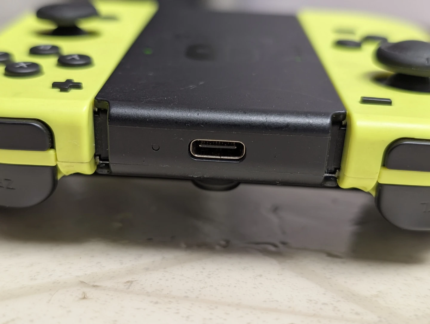 Nintendo Switch Joy-Con (Left/Right) - Neon Yellow - photo 3