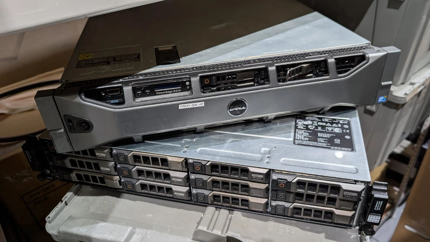 Dell PowerEdge R810 Server