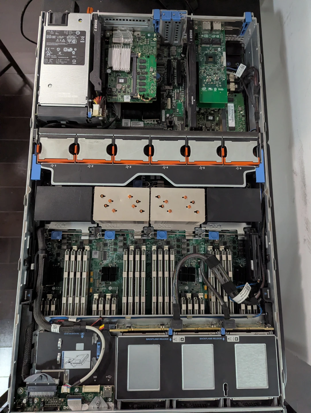 Dell PowerEdge R810 Server - photo 2