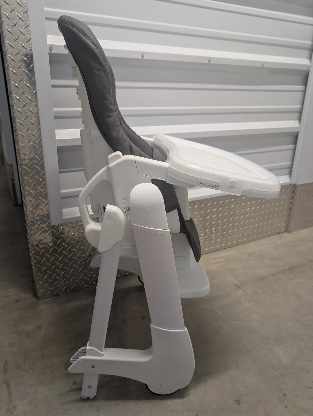 Joovy High Chair - photo 4