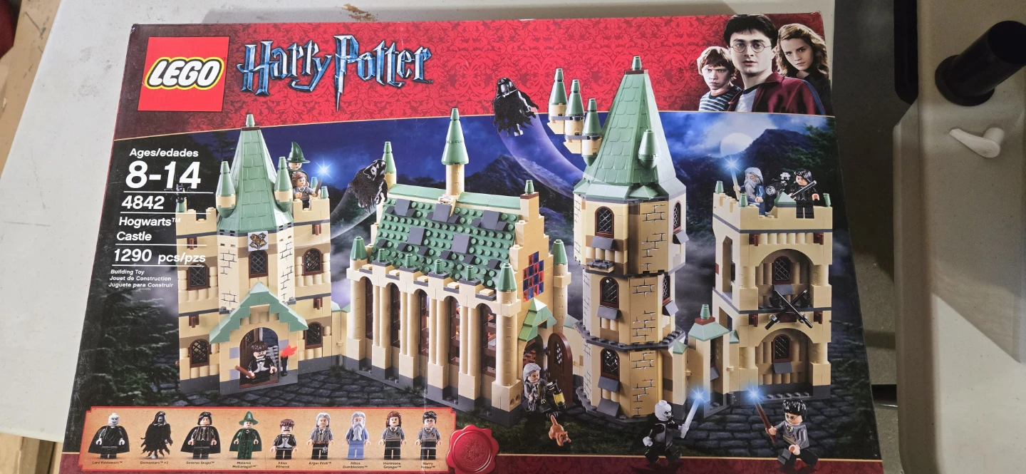 LEGO Harry Potter Hogwarts Castle Set 4842