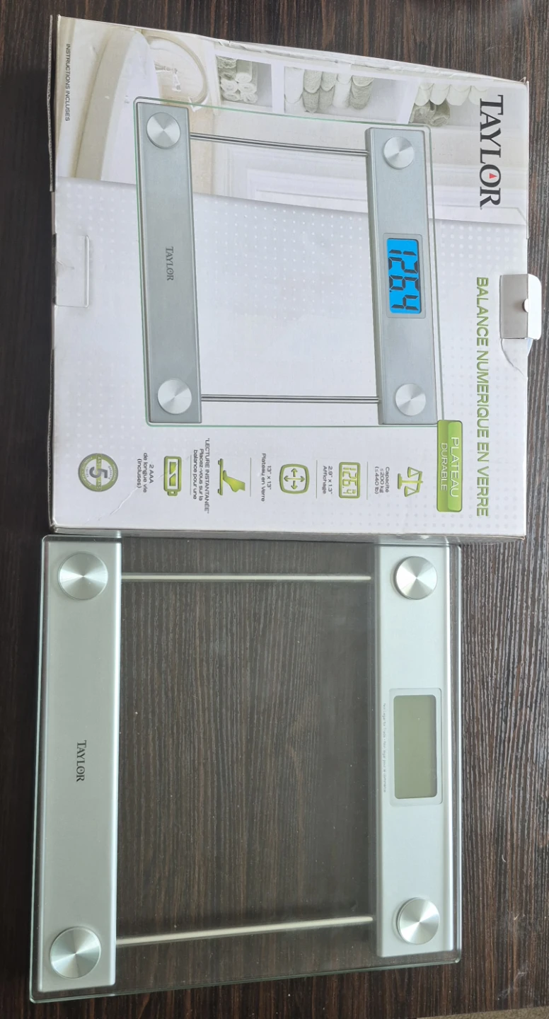 Taylor Digital Glass Body Scale