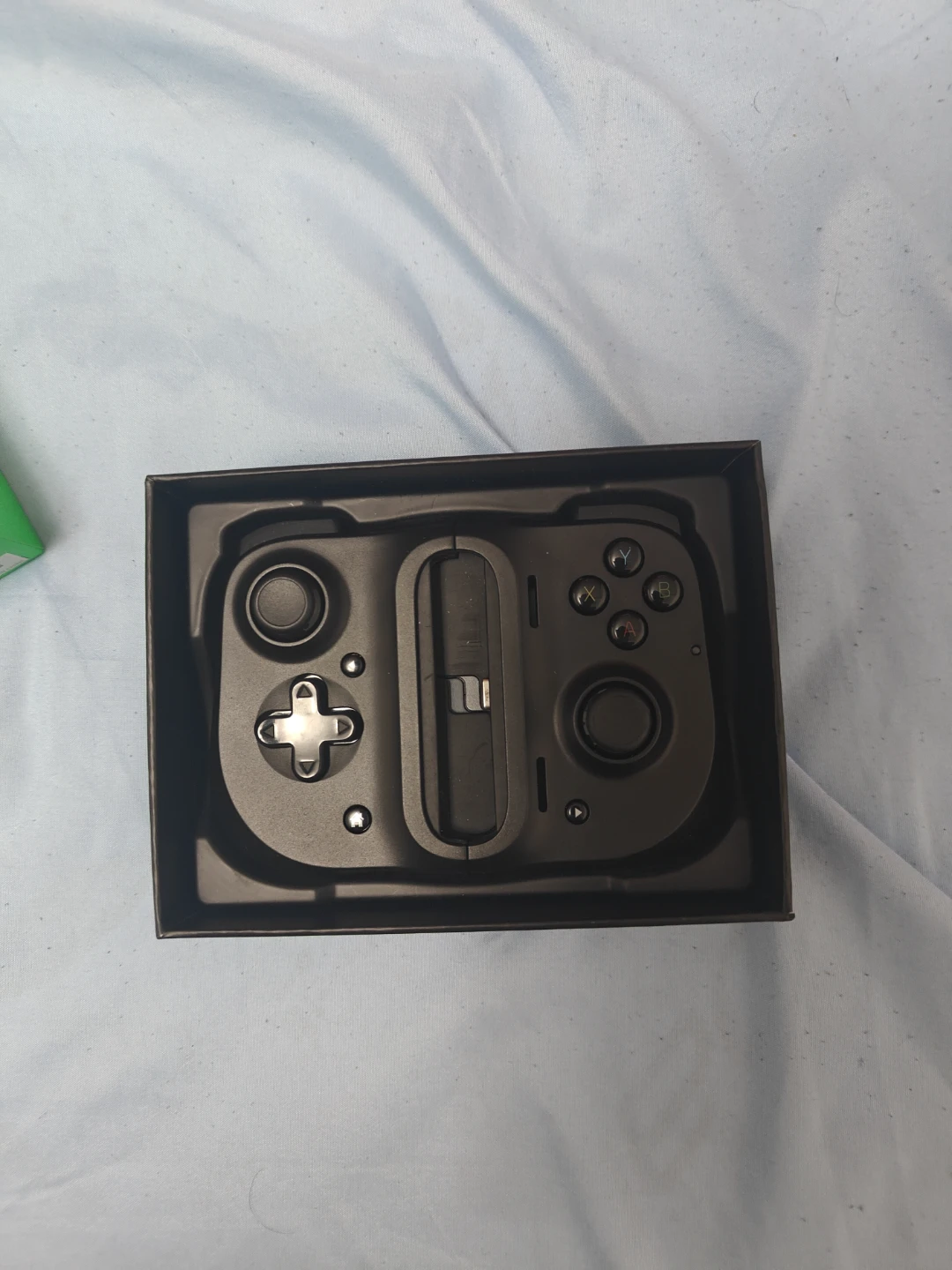 Razer Kishi Universal Gaming Controller for Android - photo 2