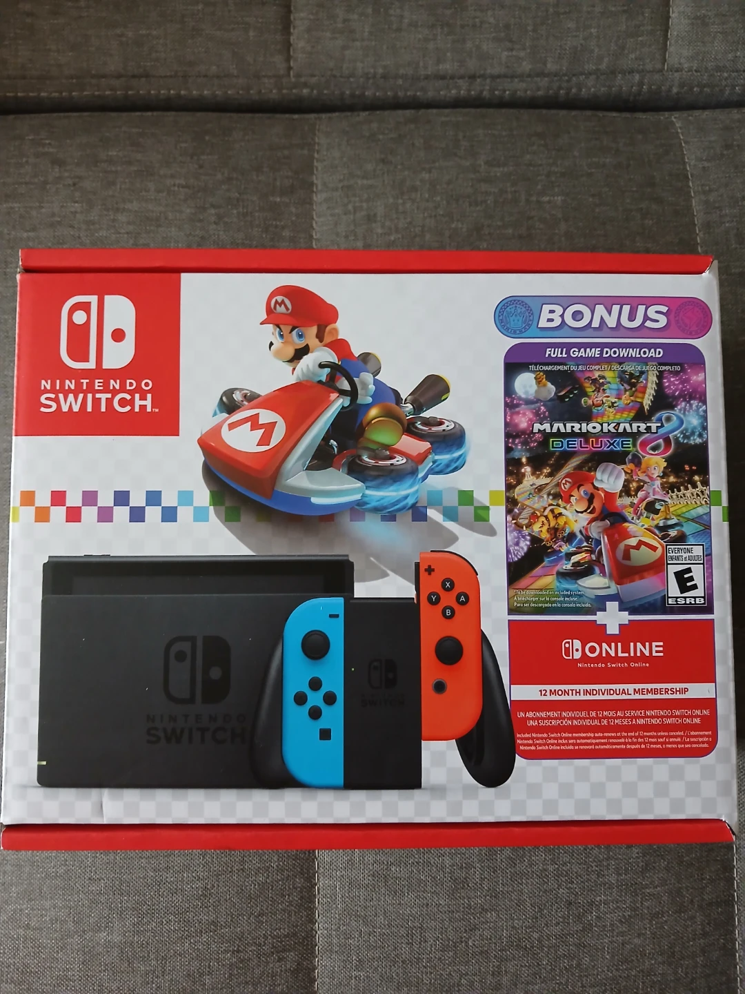 Nintendo Switch Mario Kart 8 Deluxe Bundle