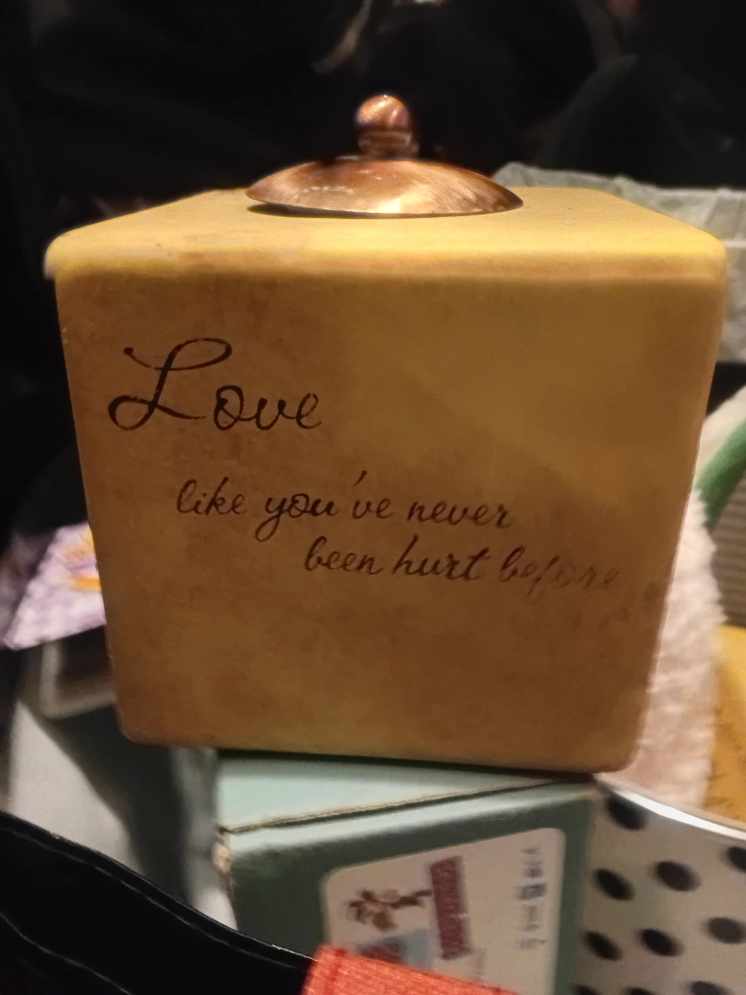 Decorative Vintage Style Trinket Box with a small candle & lid - photo 3