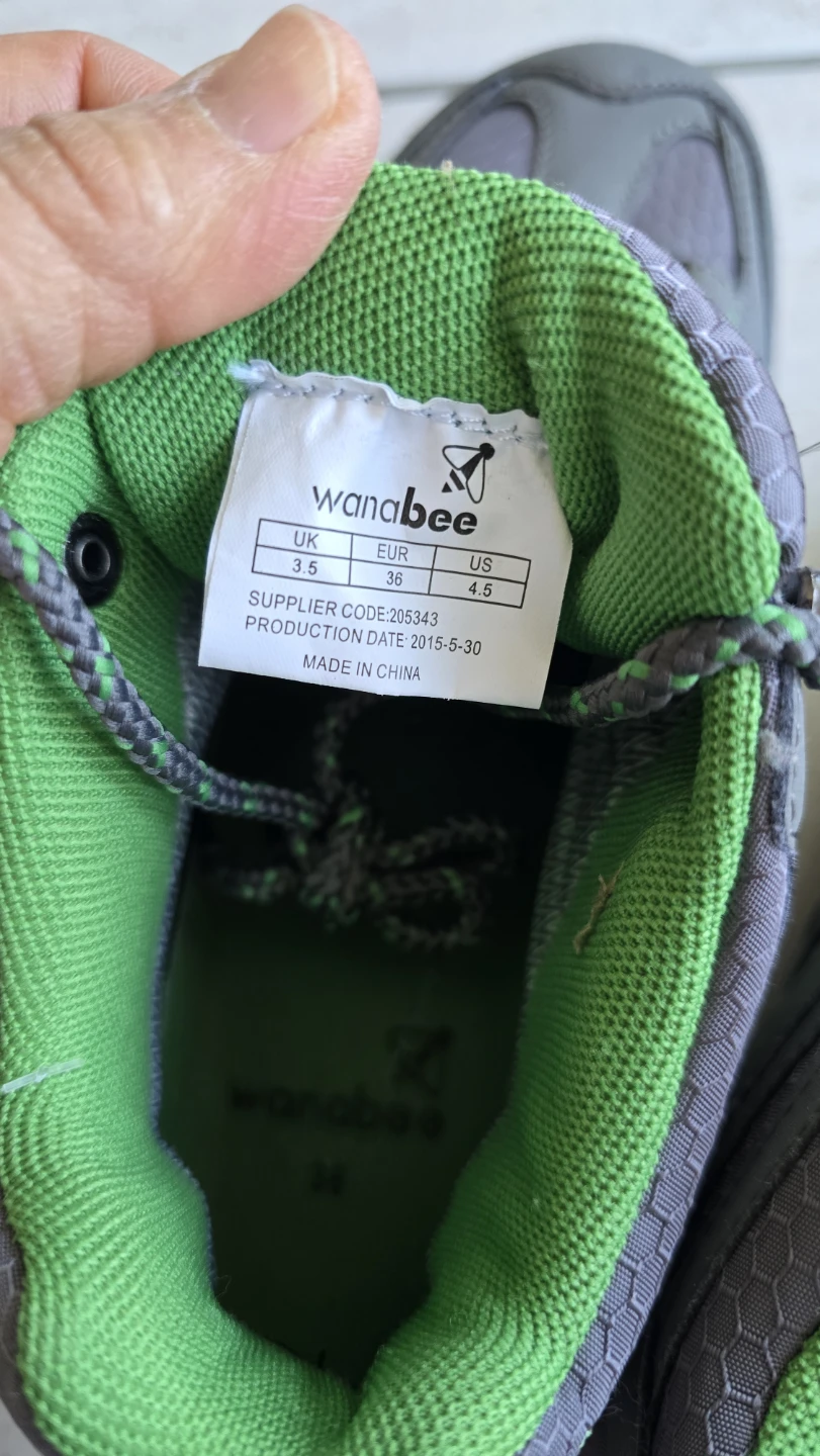 NEW Waterproof Hiking shoes - Youth Size 4.5 - photo 4