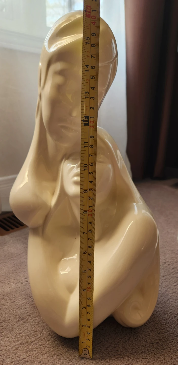 Cream Ceramic Figurine of Embracing Couple - photo 2