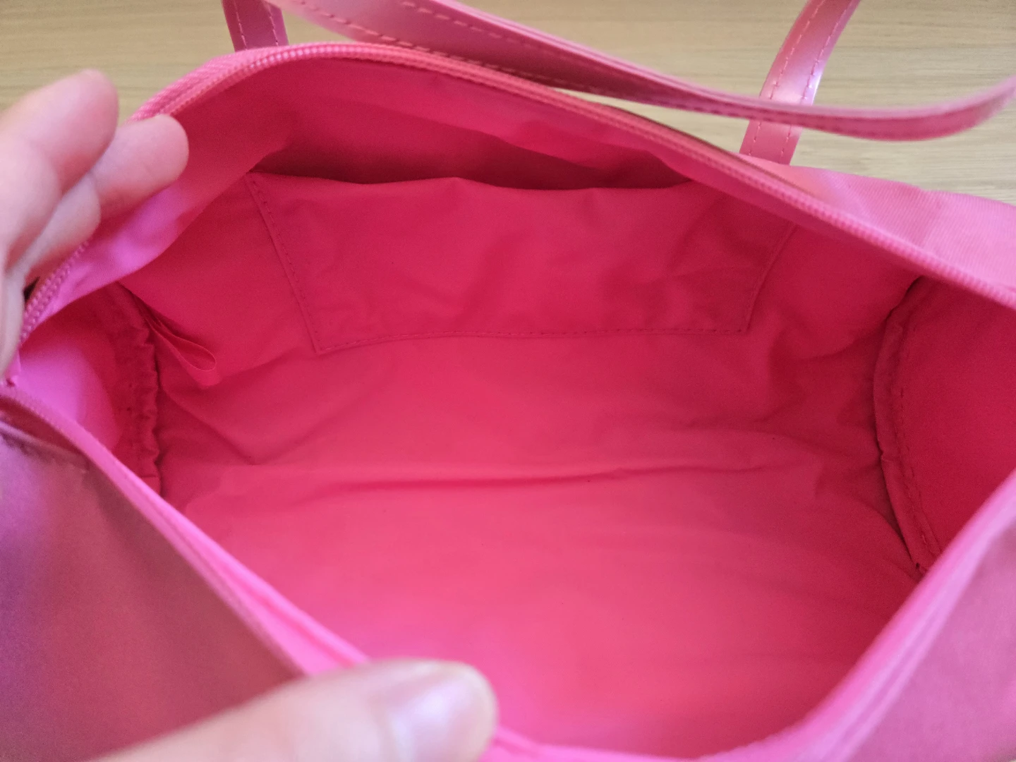 Pink Barrel Handbag Clinique Makeup Bag - photo 5