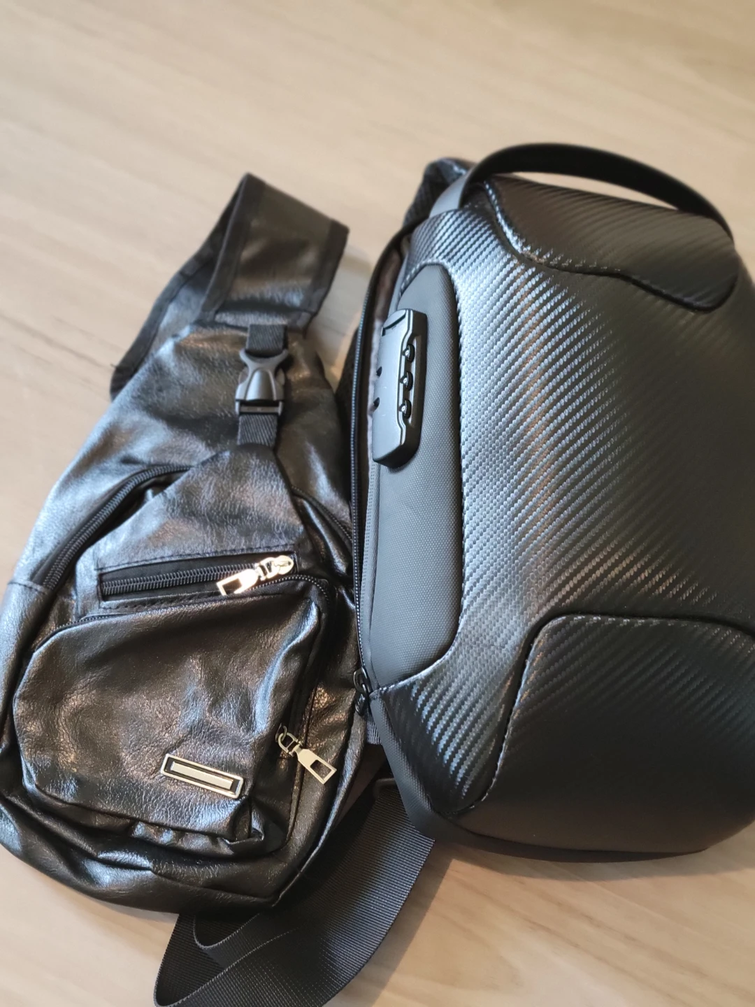 Unisex Cross Body Bag (New) $20 - photo 3