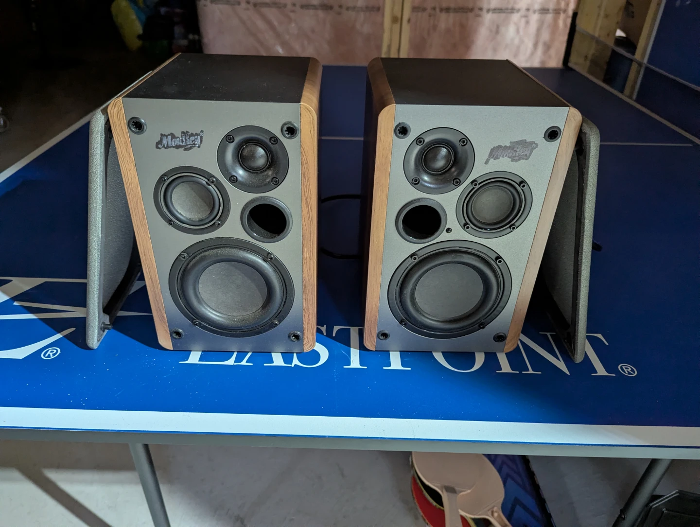 Moukey MA26-1 Bookshelf Powered Speakers