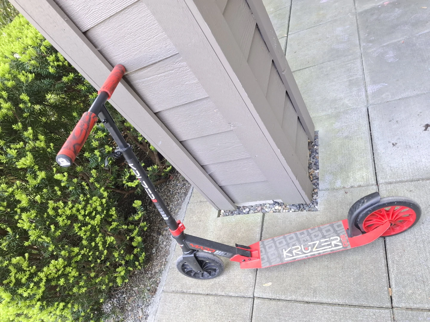 Red and Black Kruzer Scooter - photo 5