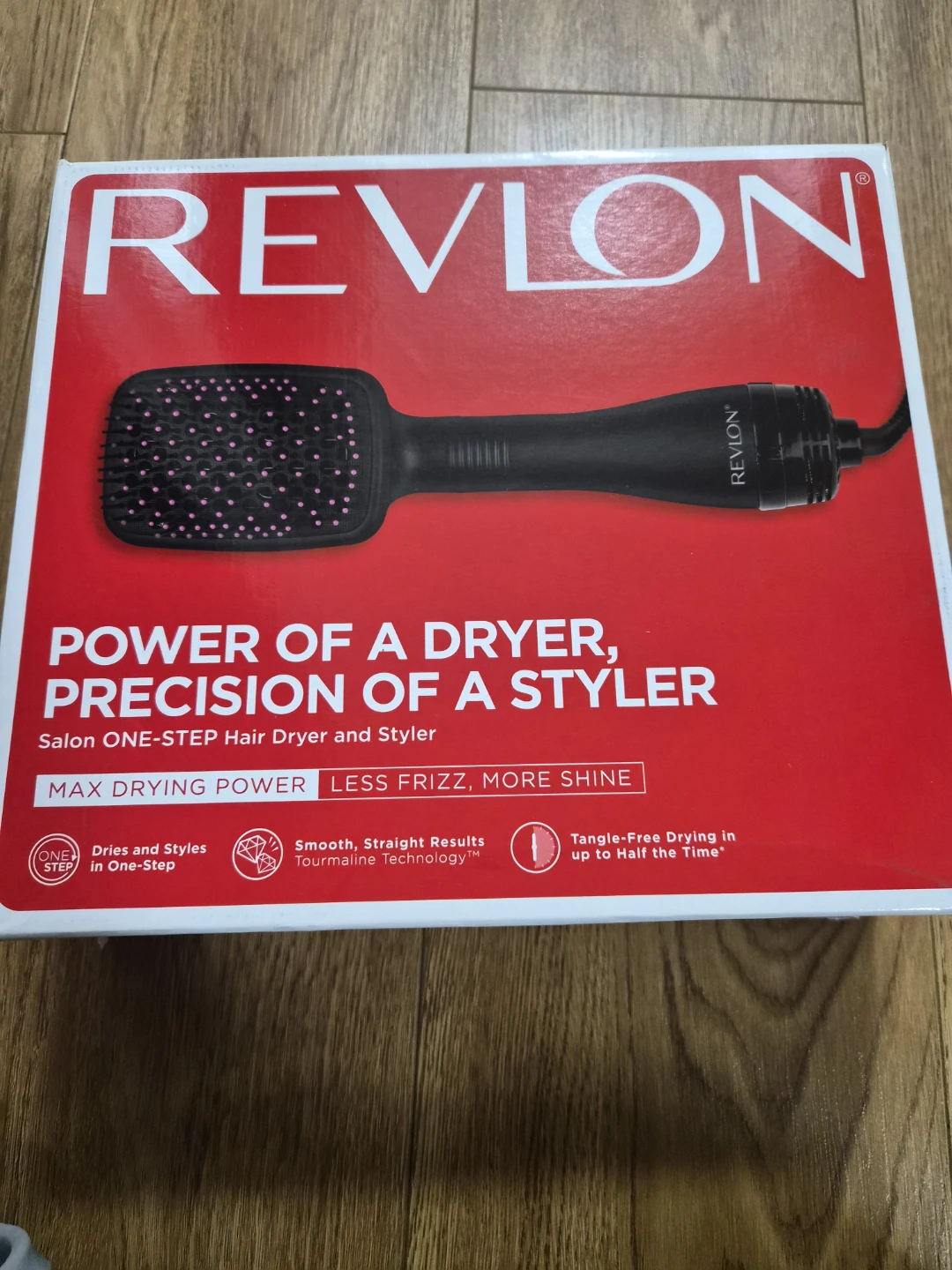 Revlon One-Step Hair Dryer and Styler Paddle design
