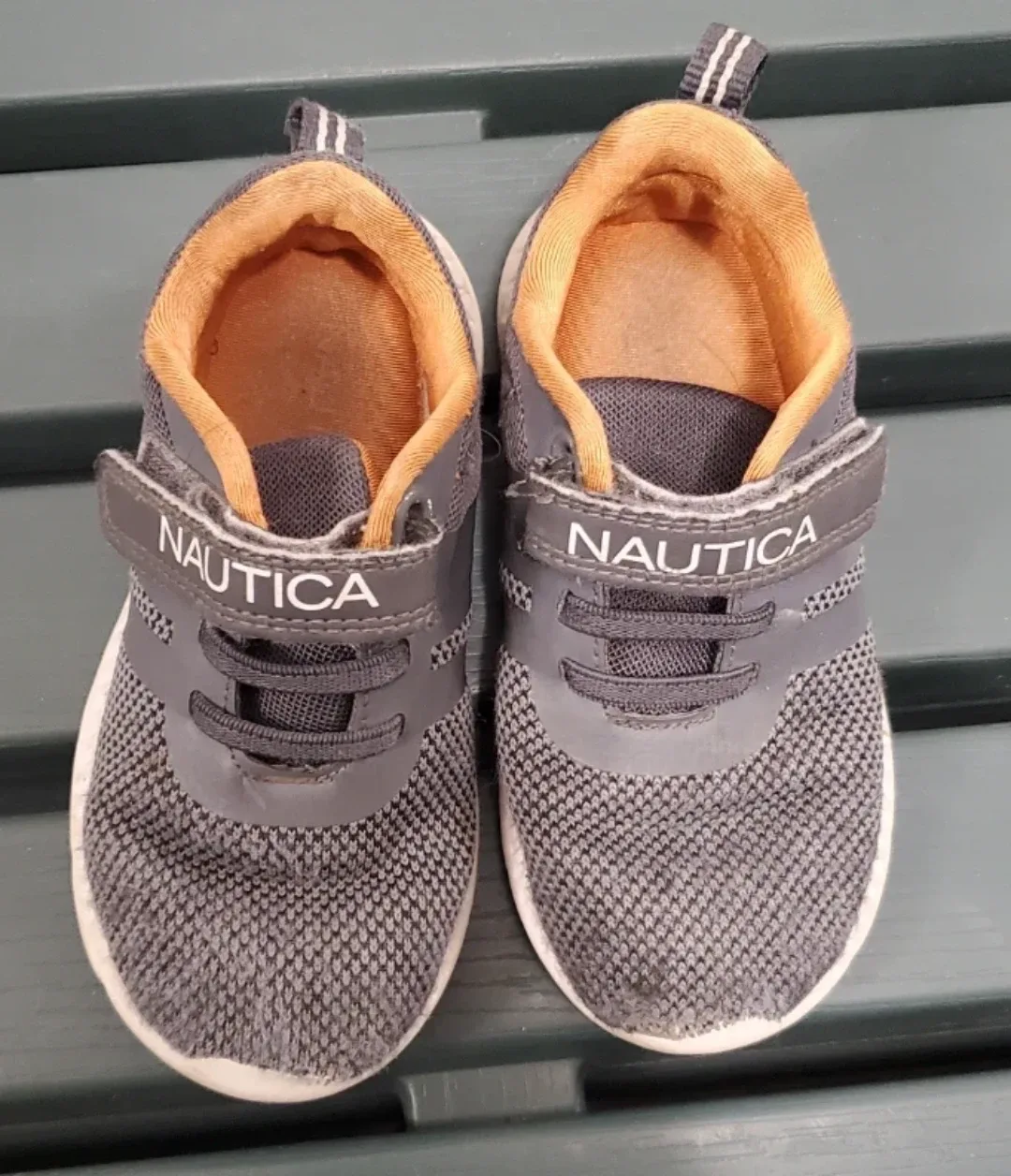 Nautica Kids Running Shoes Size 10 - photo 2