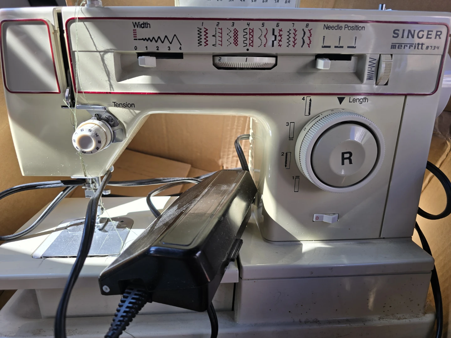 Vintage Singer Merritt 8734 Sewing Machine - photo 2