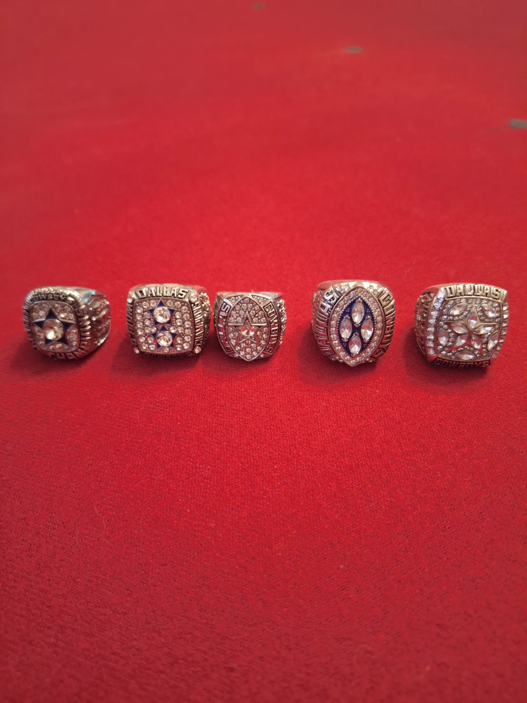 Dallas Cowboys Championship Replica Rings (Set of 5)