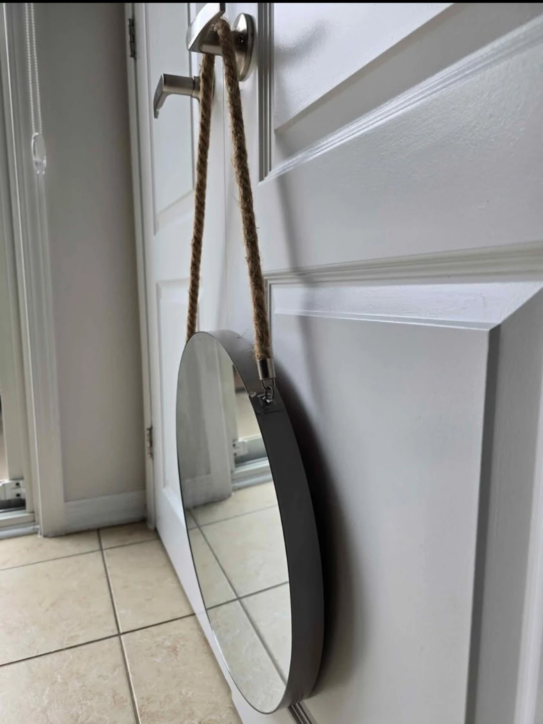 Wall mirror decor - photo 2