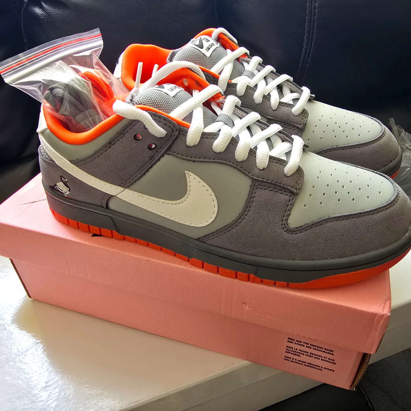 Brand new Nike Dunks NYC Pigeon special sneakers sale - photo 2