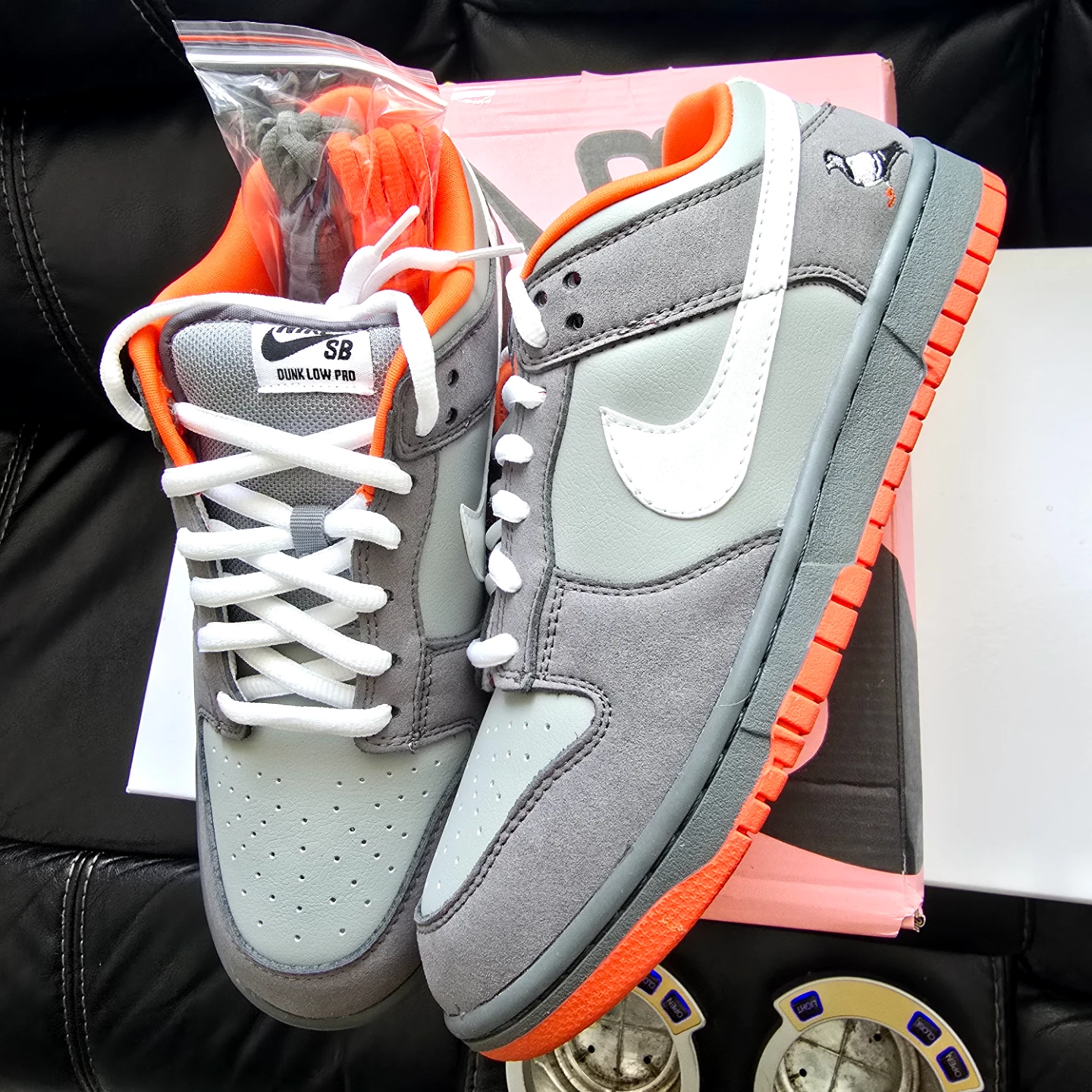 Brand new Nike Dunks NYC Pigeon special sneakers sale - photo 3