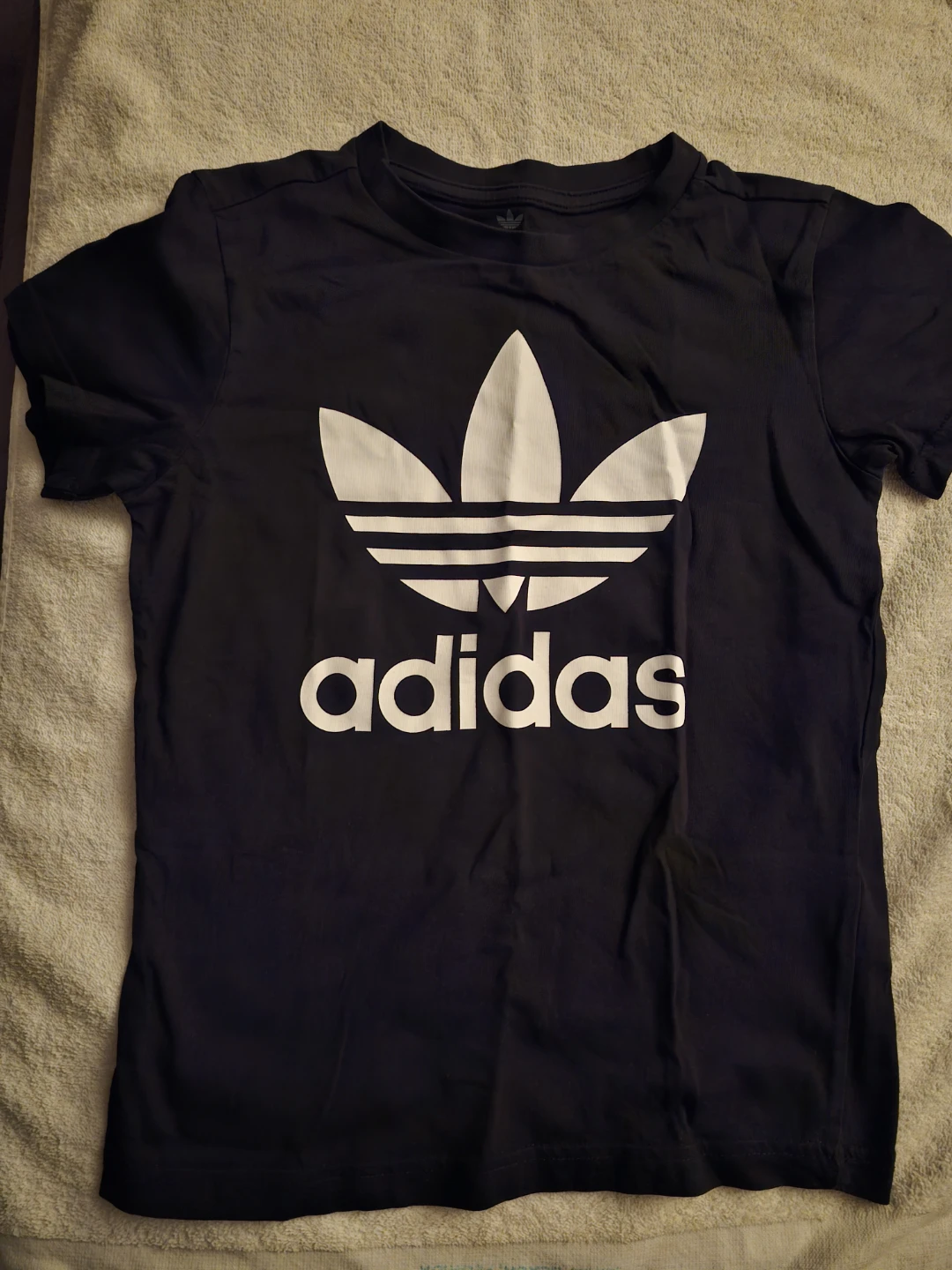Adidas Tref T-Shirt, Black, kids Size Small 9-10A - photo 3