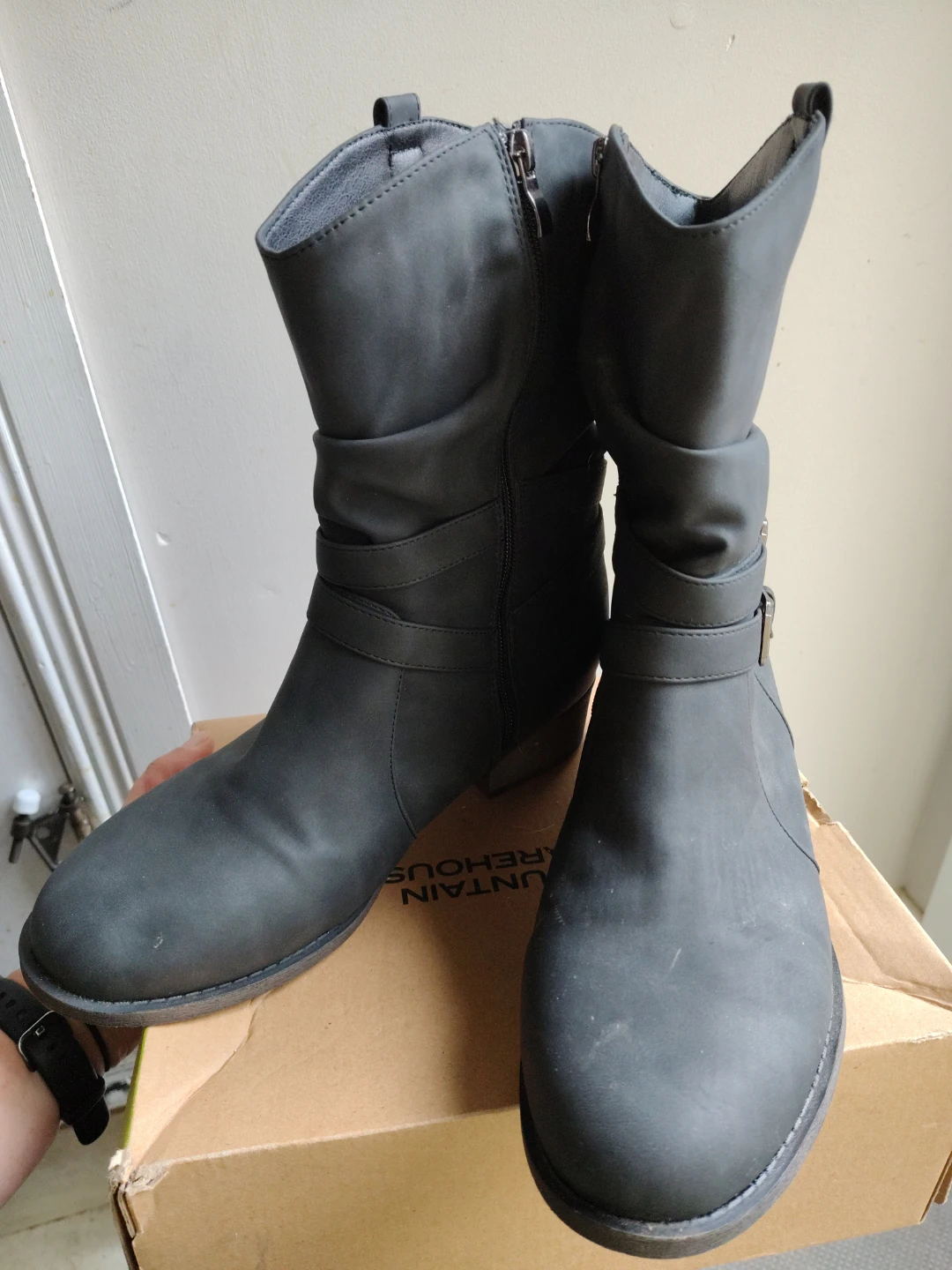 Black Boots Size 10 - photo 2