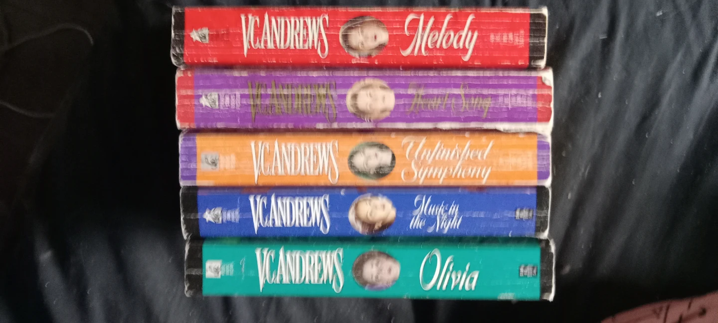V.C. Andrews Series - photo 2