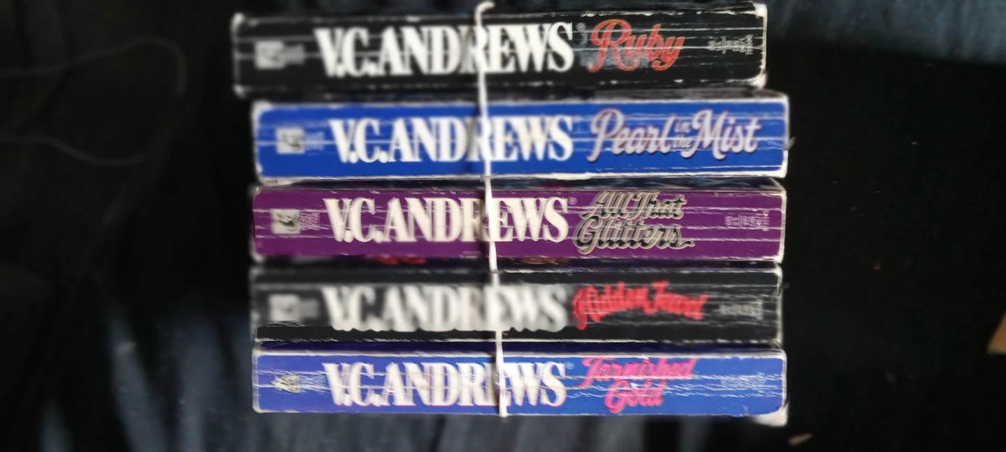 V.C. Andrews Series - photo 5