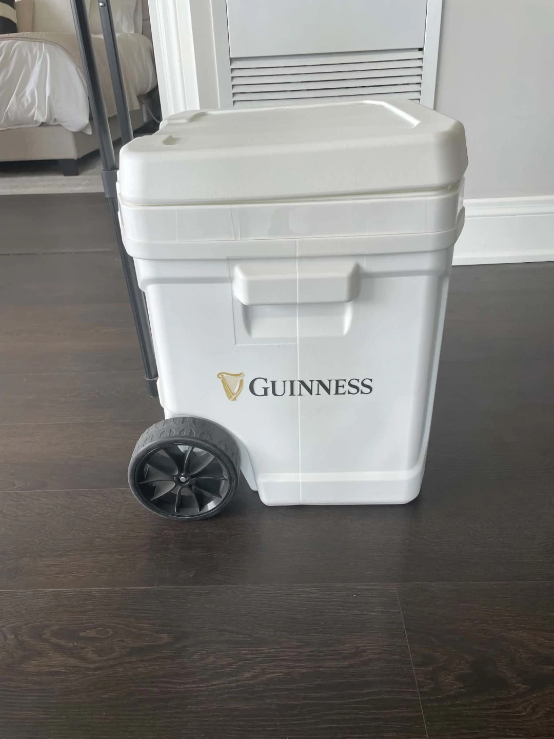 Igloo Guinness Rolling Cooler - photo 2