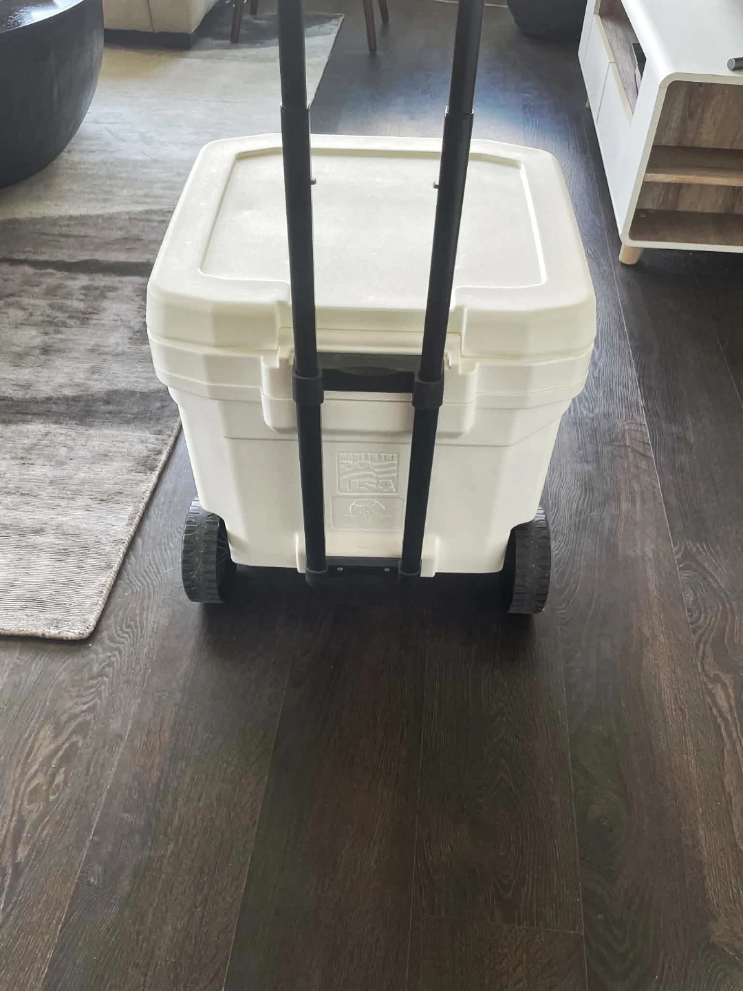 Igloo Guinness Rolling Cooler - photo 3