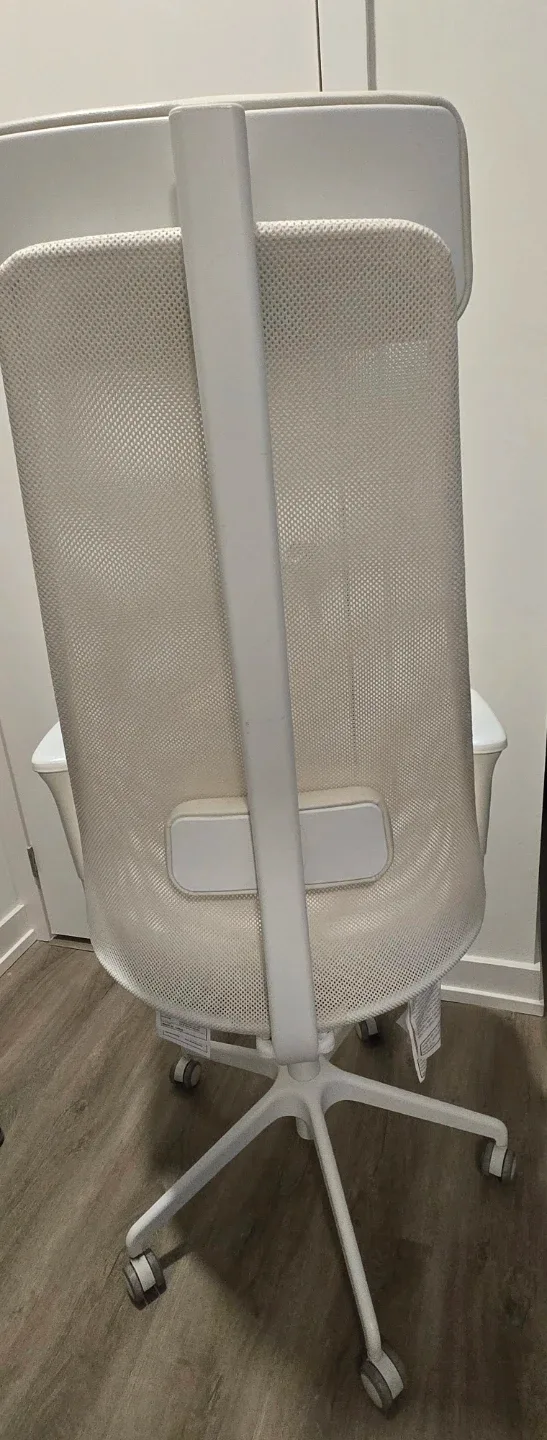 IKEA white chair [Moving out sale 🚚] - photo 2