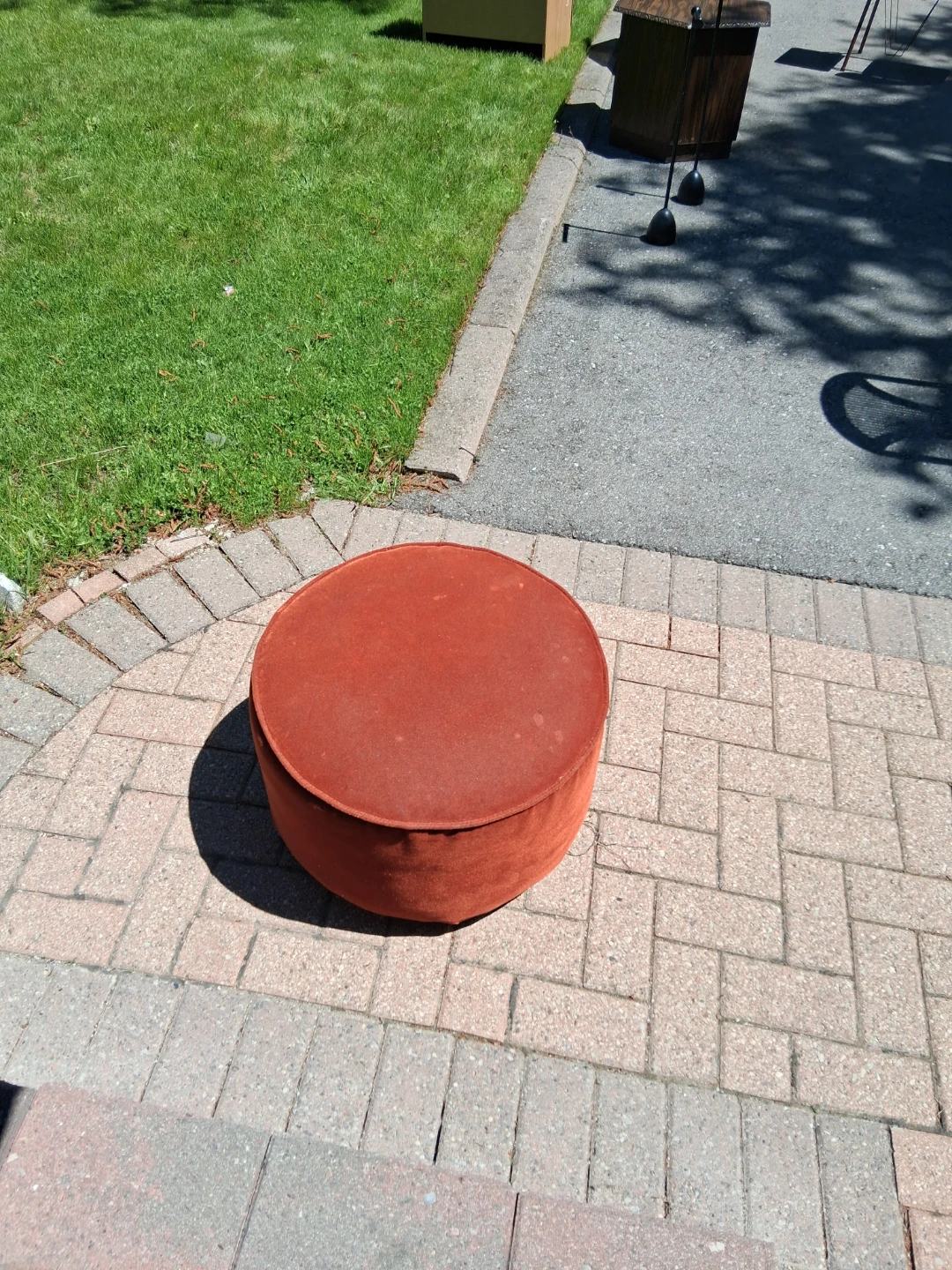 Round Ottoman Pouf