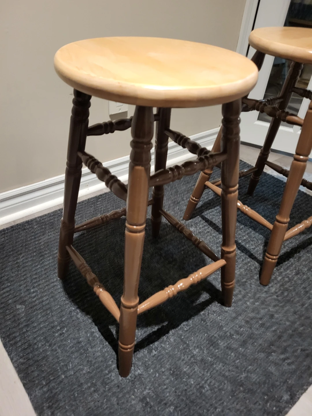 Set of 2 Wooden Bar Stools - photo 2