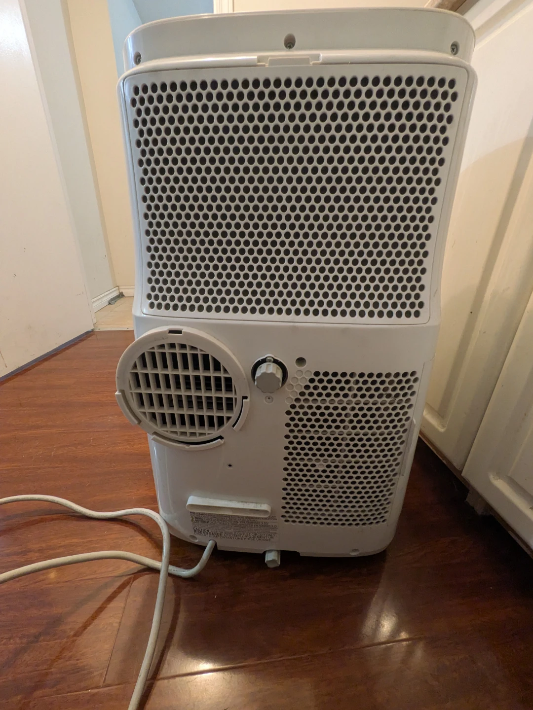 Toshiba Portable Air Conditioner - photo 3