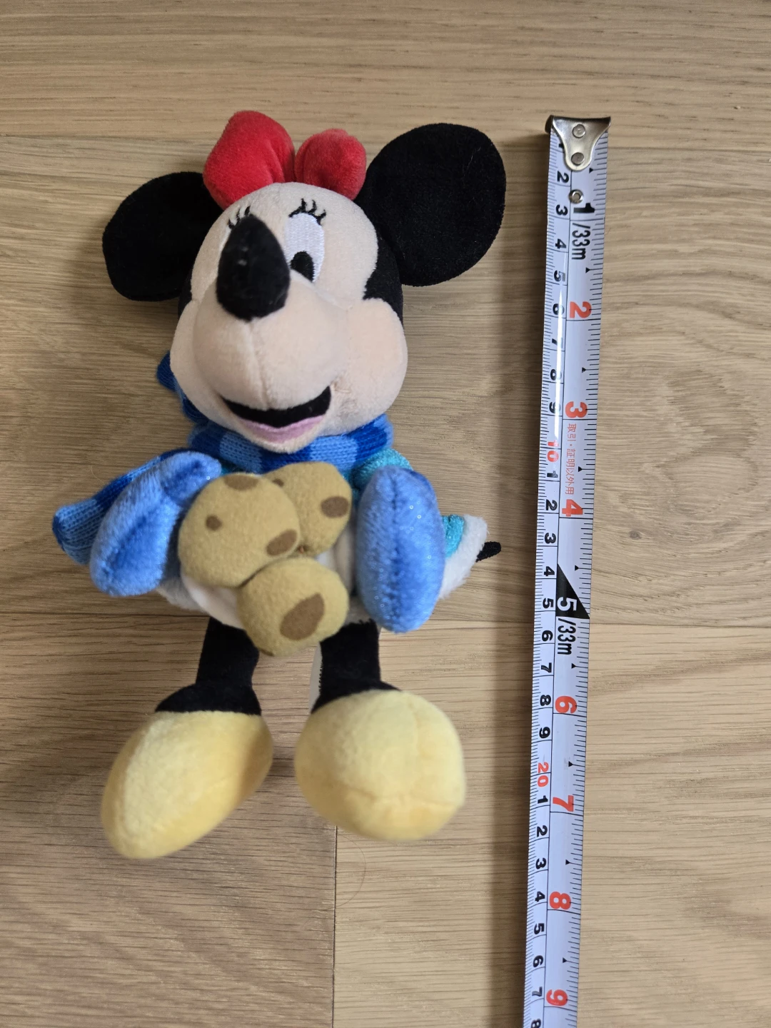 Vintage 2000s Disney Minnie Mouse Winter Plush Toy Doll - photo 3