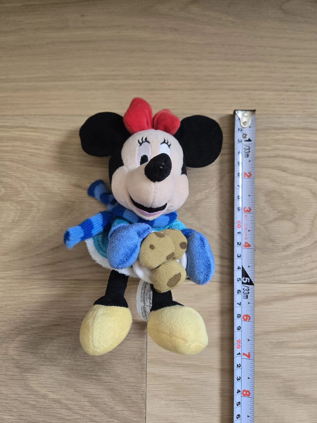 Vintage 2000s Disney Minnie Mouse Winter Plush Toy Doll - photo 4