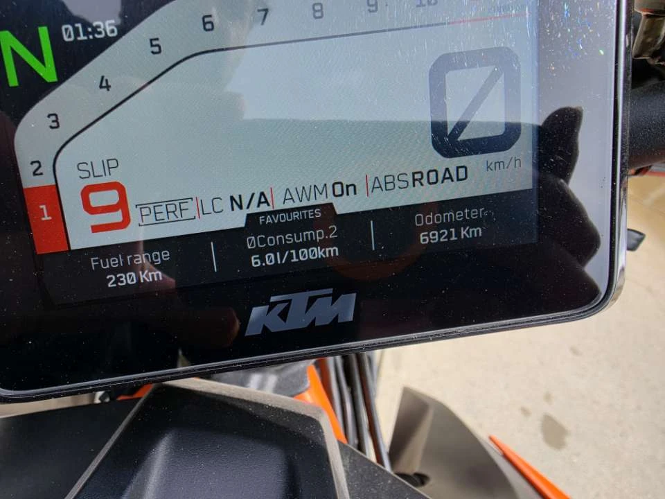 2023 KTM 1290 Super Duke R EVO - photo 4