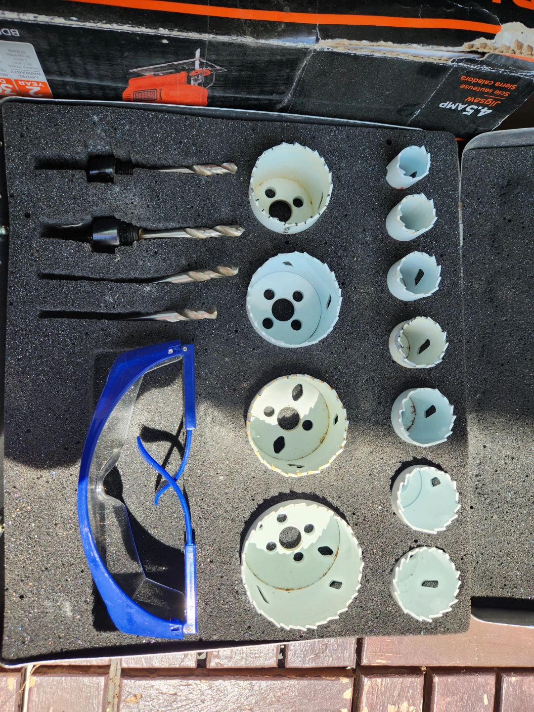 Black & Decker Hole Saw Set with Safety Glasses