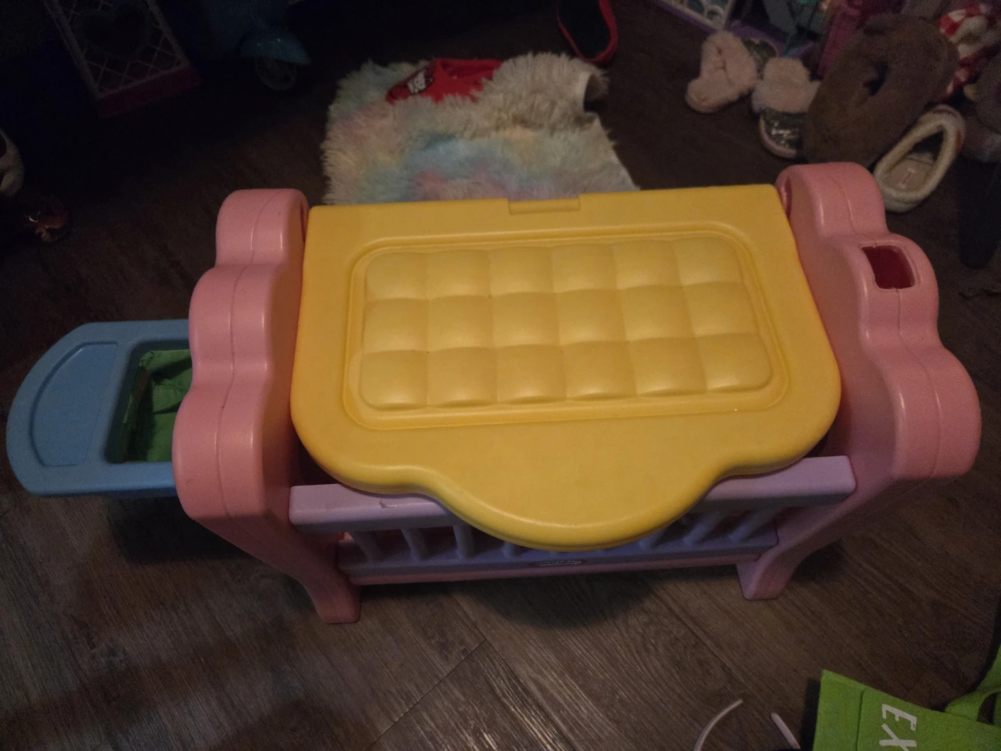 Little tykes crib - photo 3
